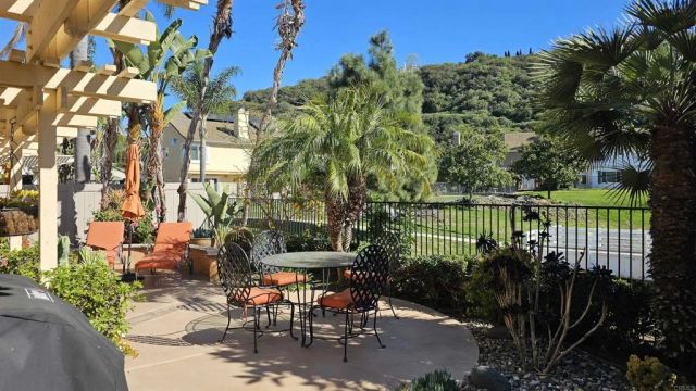 5365 Caminito Exquisito, San Diego, CA 92130