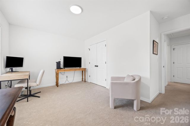 5223 Fernhill Drive, Charlotte, NC 28217