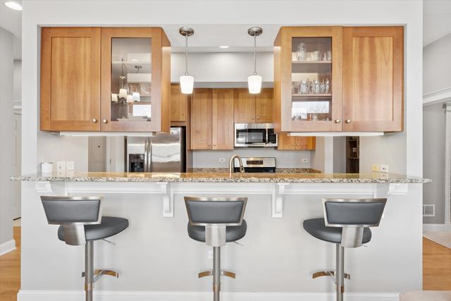 3755 N Racine Avenue 3C, Chicago, IL 60613