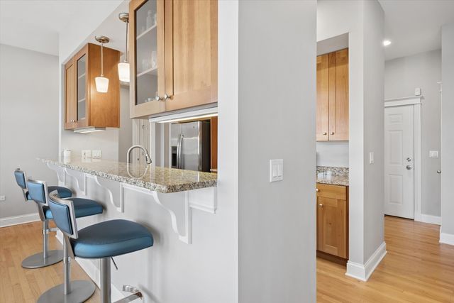 3755 N Racine Avenue 3C, Chicago, IL 60613