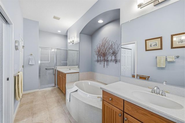 2410 KENSINGTON GREENS DRIVE 5, Sun City Center, FL 33573