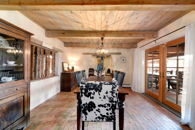 1016 Acequia Trail NW, Los Ranchos, NM 87107