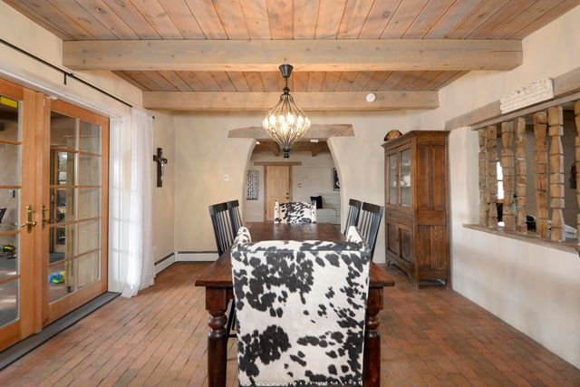 1016 Acequia Trail NW, Los Ranchos, NM 87107