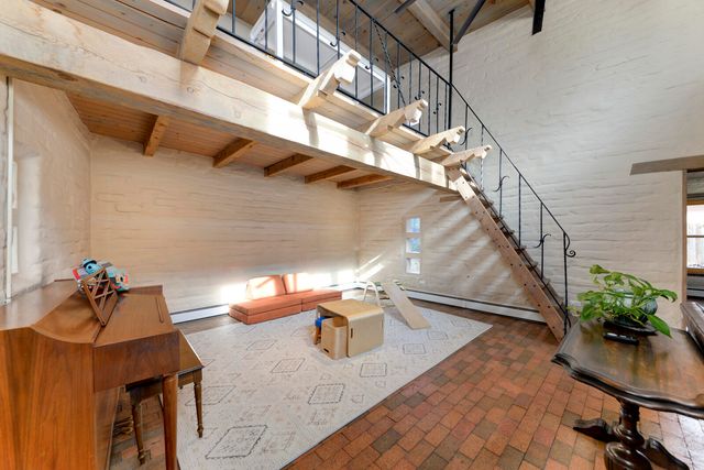 1016 Acequia Trail NW, Los Ranchos, NM 87107