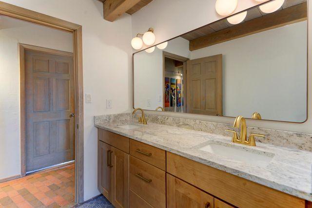 1016 Acequia Trail NW, Los Ranchos, NM 87107