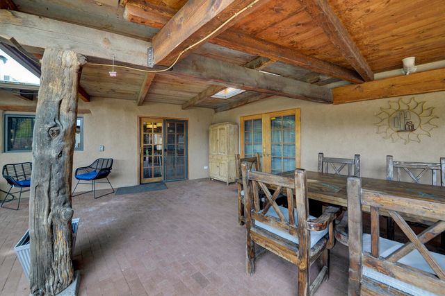 1016 Acequia Trail NW, Los Ranchos, NM 87107