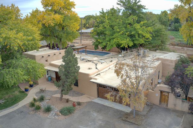 1016 Acequia Trail NW, Los Ranchos, NM 87107