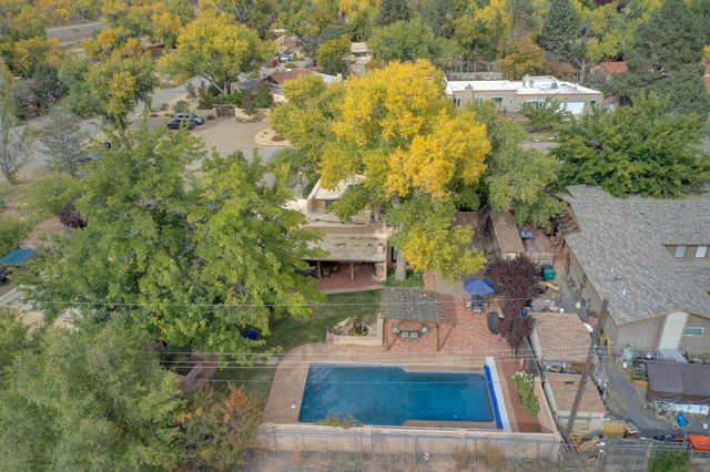 1016 Acequia Trail NW, Los Ranchos, NM 87107