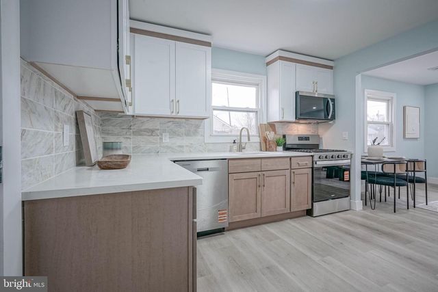 10 ASTOR AVE, West Berlin, NJ 08091