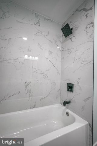 10 ASTOR AVE, West Berlin, NJ 08091