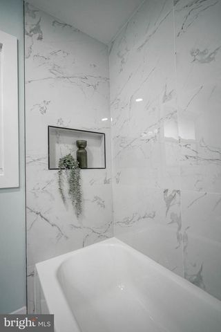 10 ASTOR AVE, West Berlin, NJ 08091