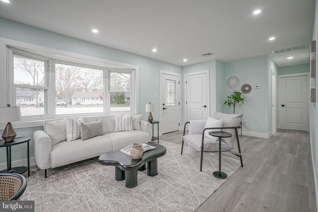 10 ASTOR AVE, West Berlin, NJ 08091