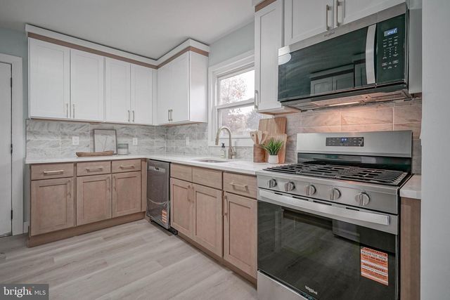 10 ASTOR AVE, West Berlin, NJ 08091