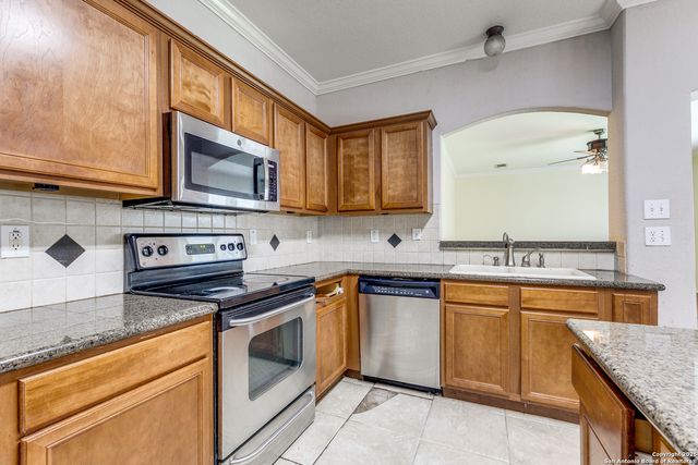 9502 Raton Falls, San Antonio, TX 78245
