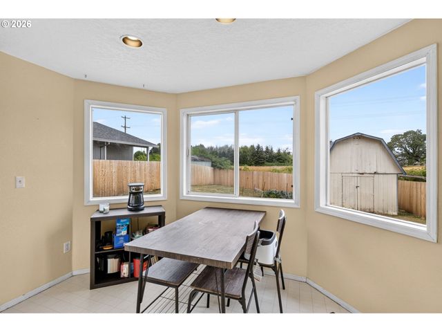 2911 22ND Pl, Forest Grove, OR 97116