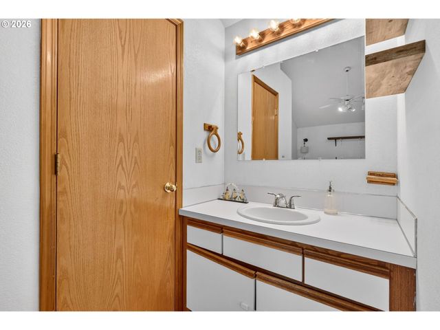2911 22ND Pl, Forest Grove, OR 97116