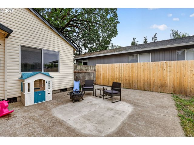 2911 22ND Pl, Forest Grove, OR 97116