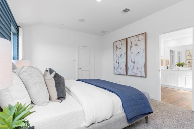 8738 Jade Hill Drive, Iowa Colony, TX 77583