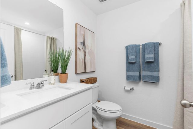 8738 Jade Hill Drive, Iowa Colony, TX 77583