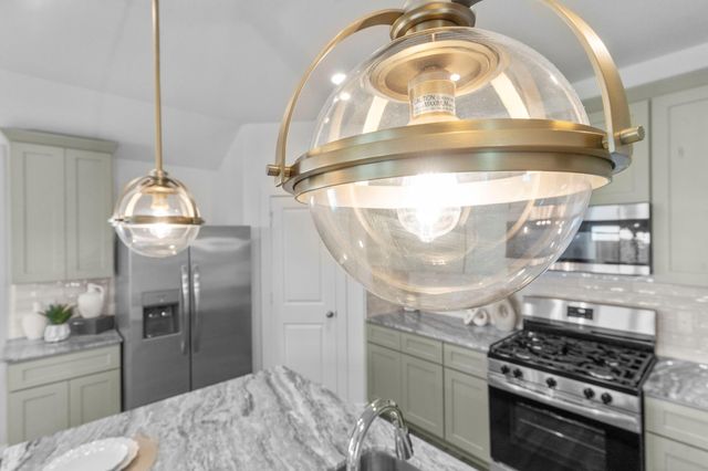 8738 Jade Hill Drive, Iowa Colony, TX 77583