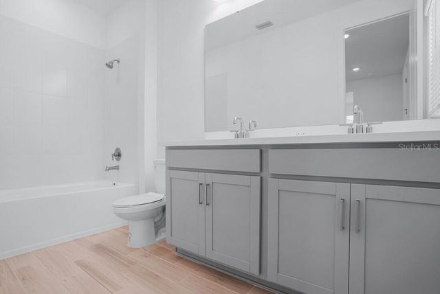 747 STEEL DRIVE, Apollo Beach, FL 33572