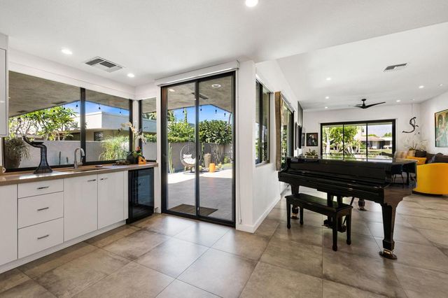 11 Whittier Court, Rancho Mirage, CA 92270
