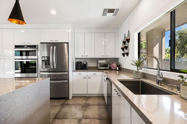 11 Whittier Court, Rancho Mirage, CA 92270