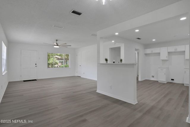 3923 TYNDALE Drive, Jacksonville, FL 32210