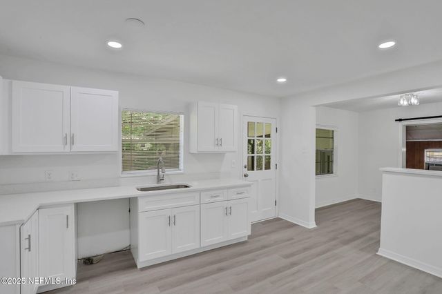 3923 TYNDALE Drive, Jacksonville, FL 32210