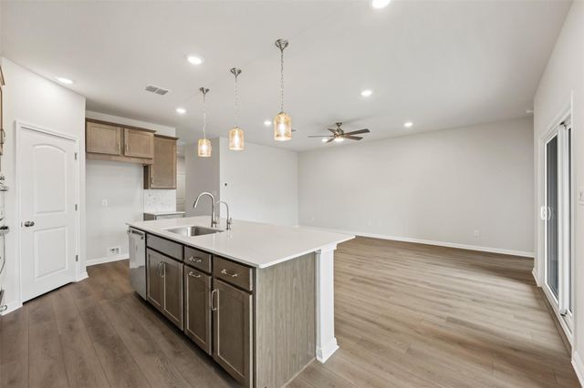 242 Crater Lake DR, Dripping Springs, TX 78620