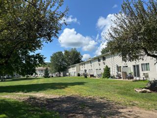 220 Main Street APT 1D, New Hartford, CT 06057