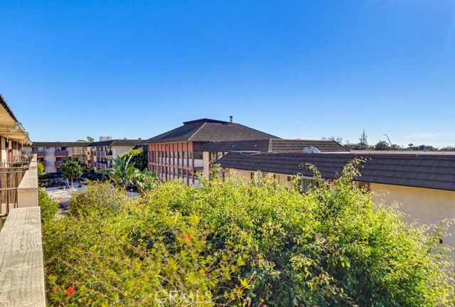 5585 E Pacific Coast Hwy. 353, Long Beach, CA 90804