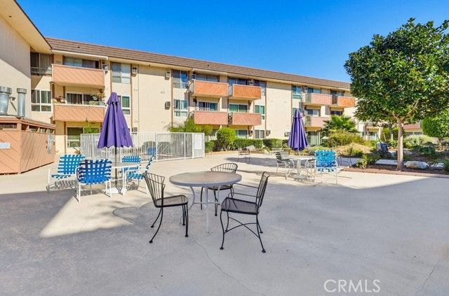 5585 E Pacific Coast Hwy. 353, Long Beach, CA 90804