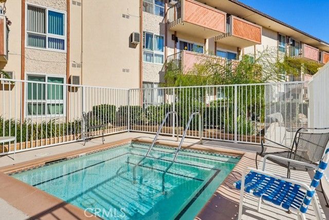 5585 E Pacific Coast Hwy. 353, Long Beach, CA 90804