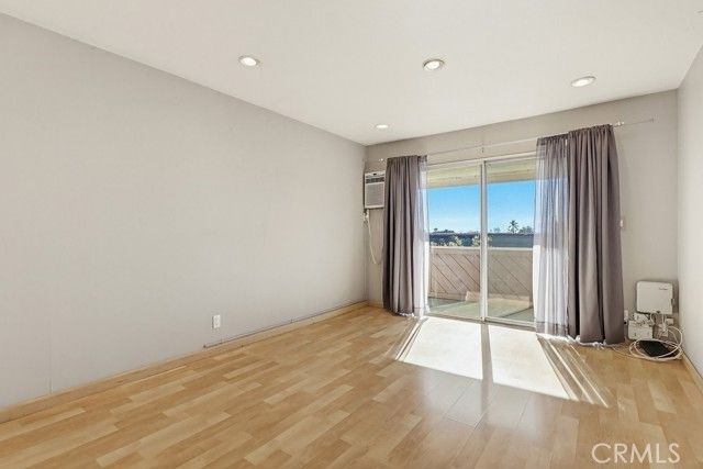 5585 E Pacific Coast Hwy. 353, Long Beach, CA 90804