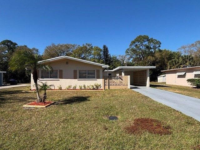 1725 41st Avenue, Vero Beach, FL 32960