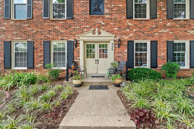 332 Stonehenge Dr, APT 103, Louisville, KY 40207