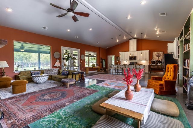 4082 Old Colony Line RD, Lockhart, TX 78643