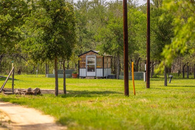 4082 Old Colony Line RD, Lockhart, TX 78643