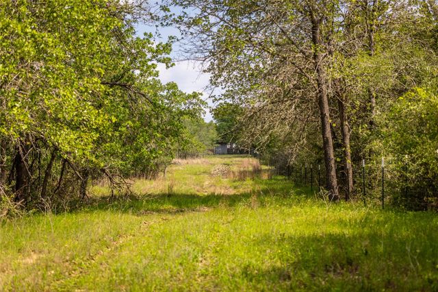 4082 Old Colony Line RD, Lockhart, TX 78643
