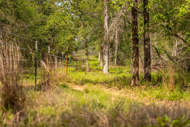 4082 Old Colony Line RD, Lockhart, TX 78643