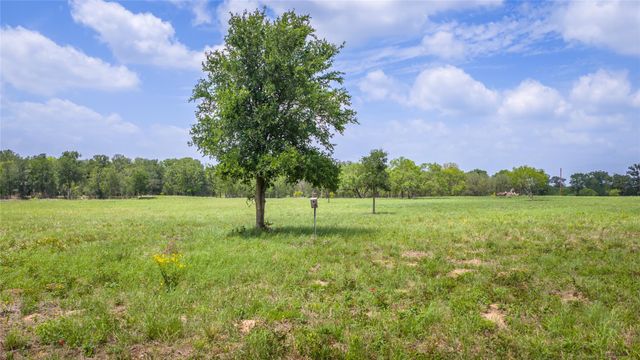 4082 Old Colony Line RD, Lockhart, TX 78643