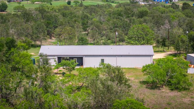 4082 Old Colony Line RD, Lockhart, TX 78643