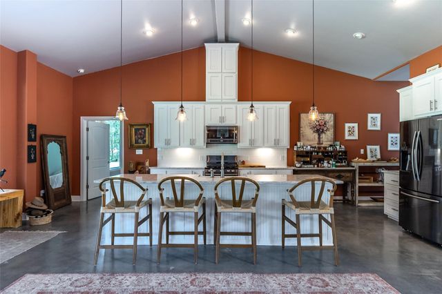 4082 Old Colony Line RD, Lockhart, TX 78643