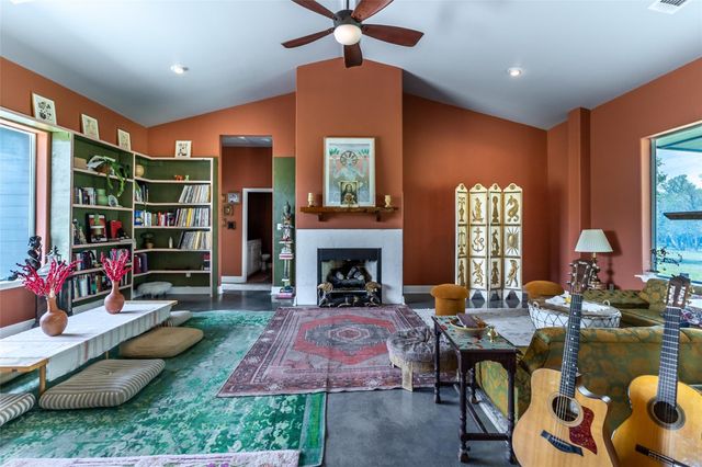 4082 Old Colony Line RD, Lockhart, TX 78643