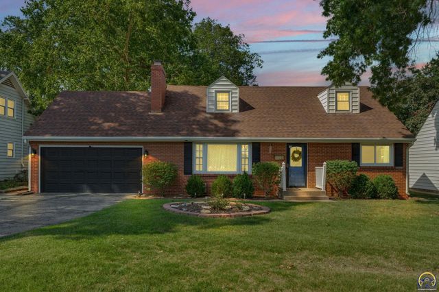 3626 SW 17th ST, Topeka, KS 66604