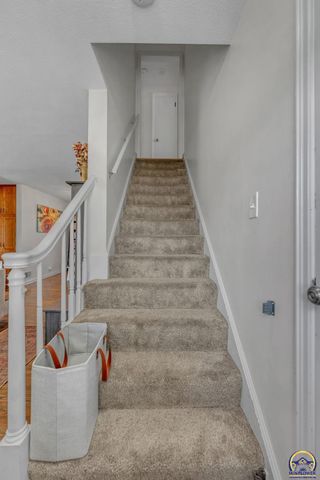 3626 SW 17th ST, Topeka, KS 66604