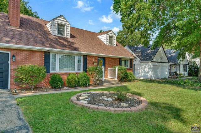 3626 SW 17th ST, Topeka, KS 66604