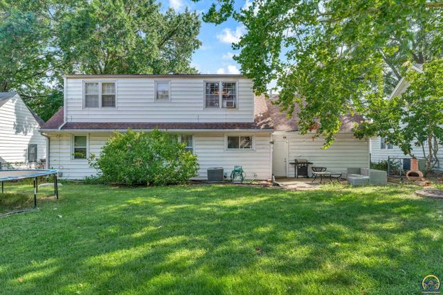 3626 SW 17th ST, Topeka, KS 66604