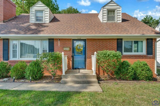 3626 SW 17th ST, Topeka, KS 66604